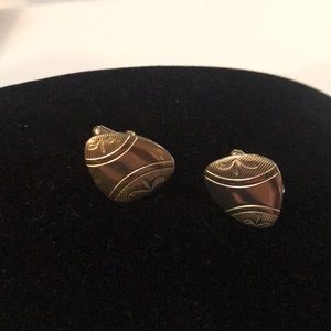 Cuff Links Gold Tone